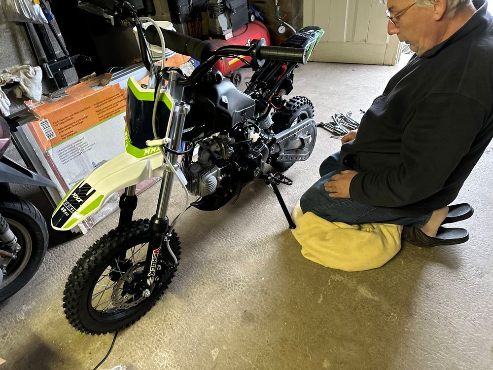 MOTO ENFANT 7/12 ans COMME NEUVE Jeux / jouets
