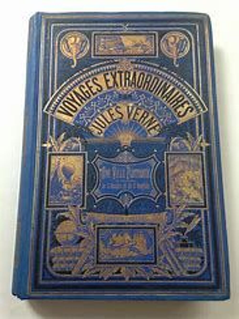 LIVRE de J. Verne " 3 anglais et 3 russes dans l'Afrique". Livres et BD
