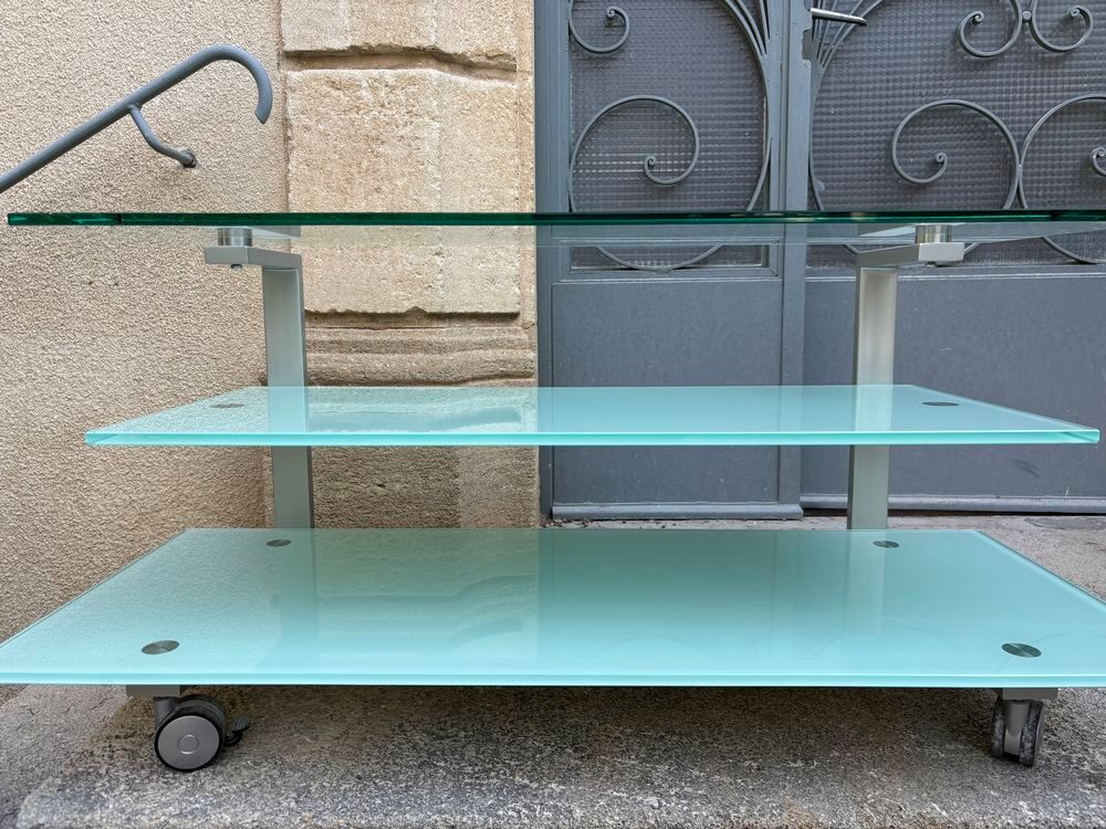 meuble t&eacute;l&eacute; Meubles