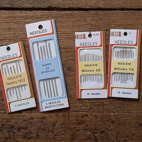 Lot de 4 pochettes d'aiguilles � couture ou tapissier  diff� 3 Saumur (49)