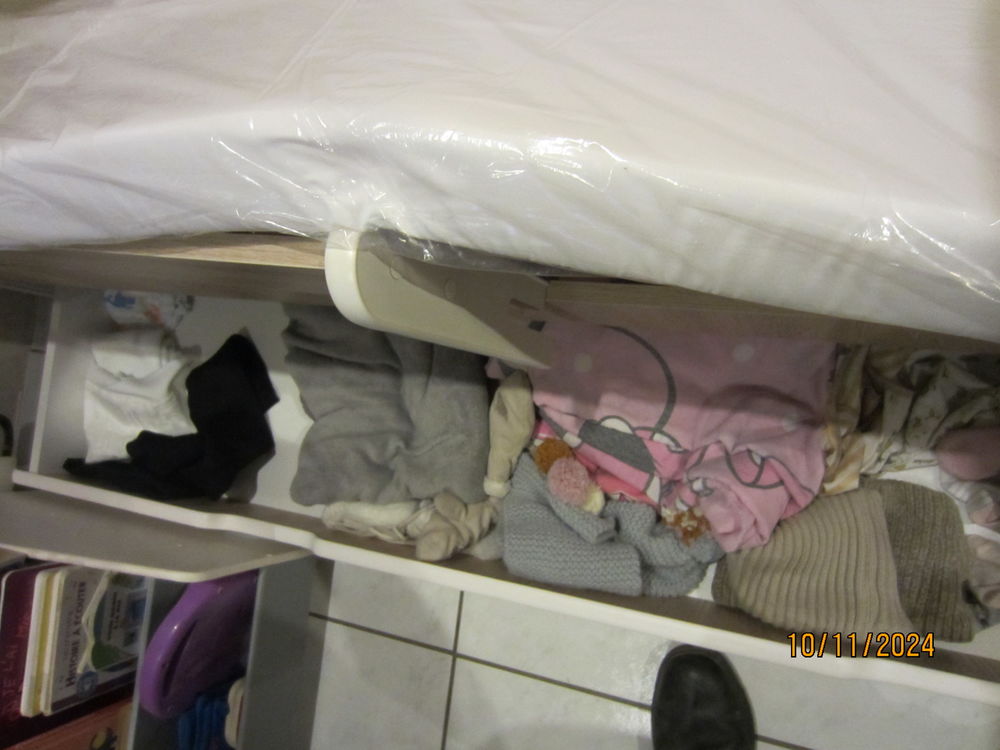 lit enfant 80 x180 avec coffre et 2 matelas Meubles