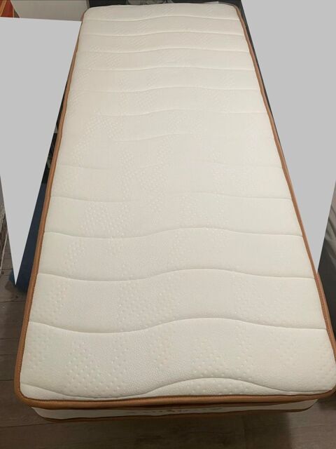 2 matelas 80x200 neufs 150 Mervans (71)