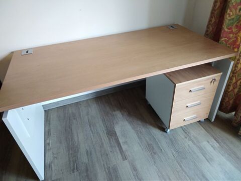 Donne bureau 160x80 Nogent-le-Roi (28)