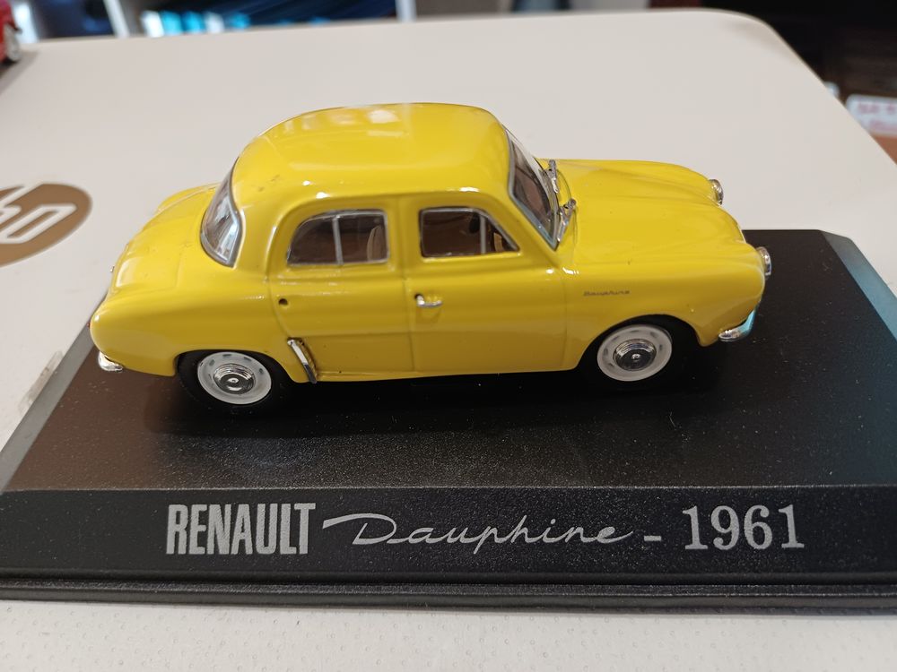 Dauphine 1961 model norev 1/43eme 