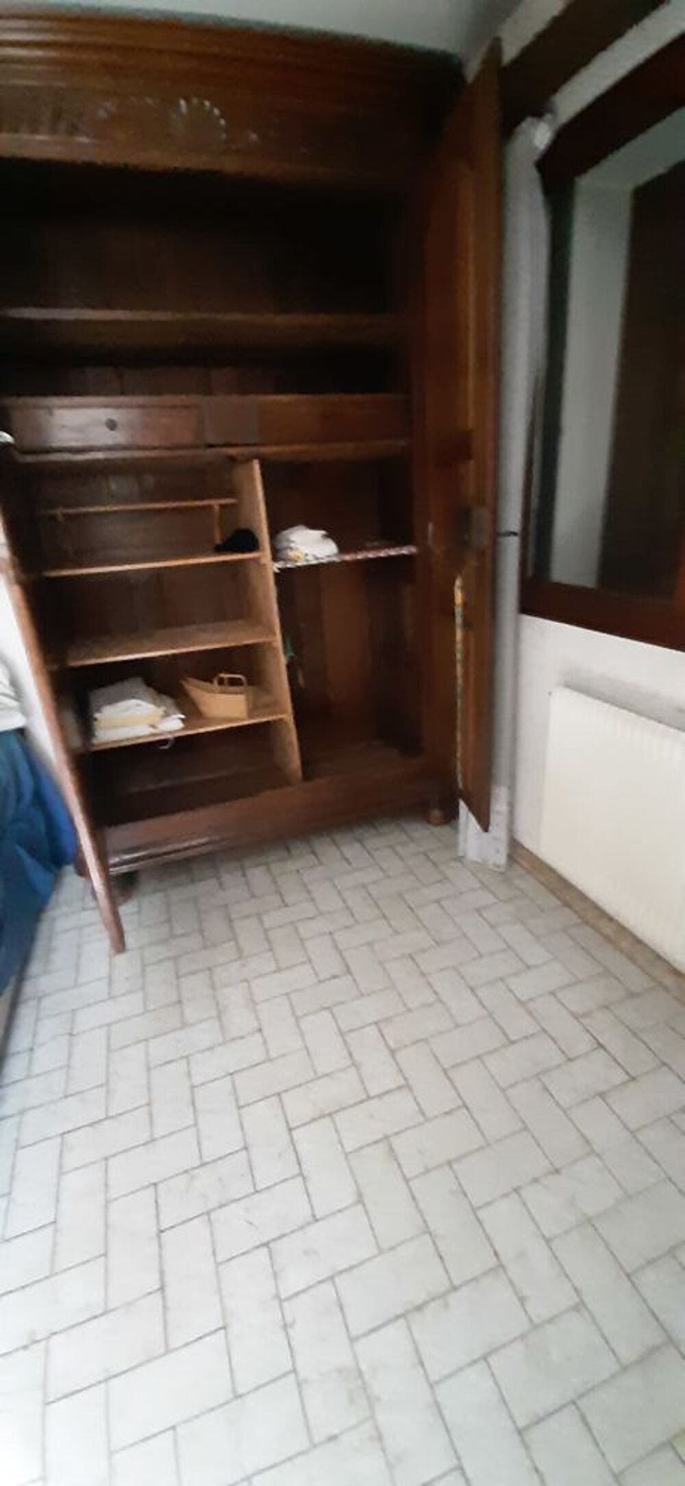 Belle armoire ancienne en noyer ou merisier 2 portes Meubles