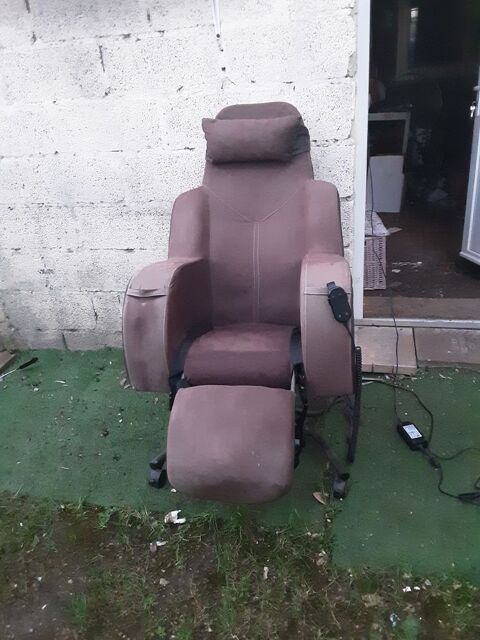Fauteuil  coquille  40 Caen (14)