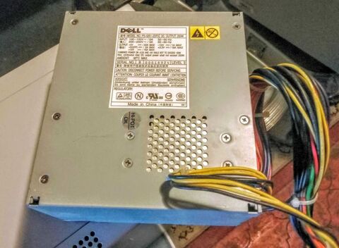 gros. condensateur alim 12/14v 15 Lampertheim (67)