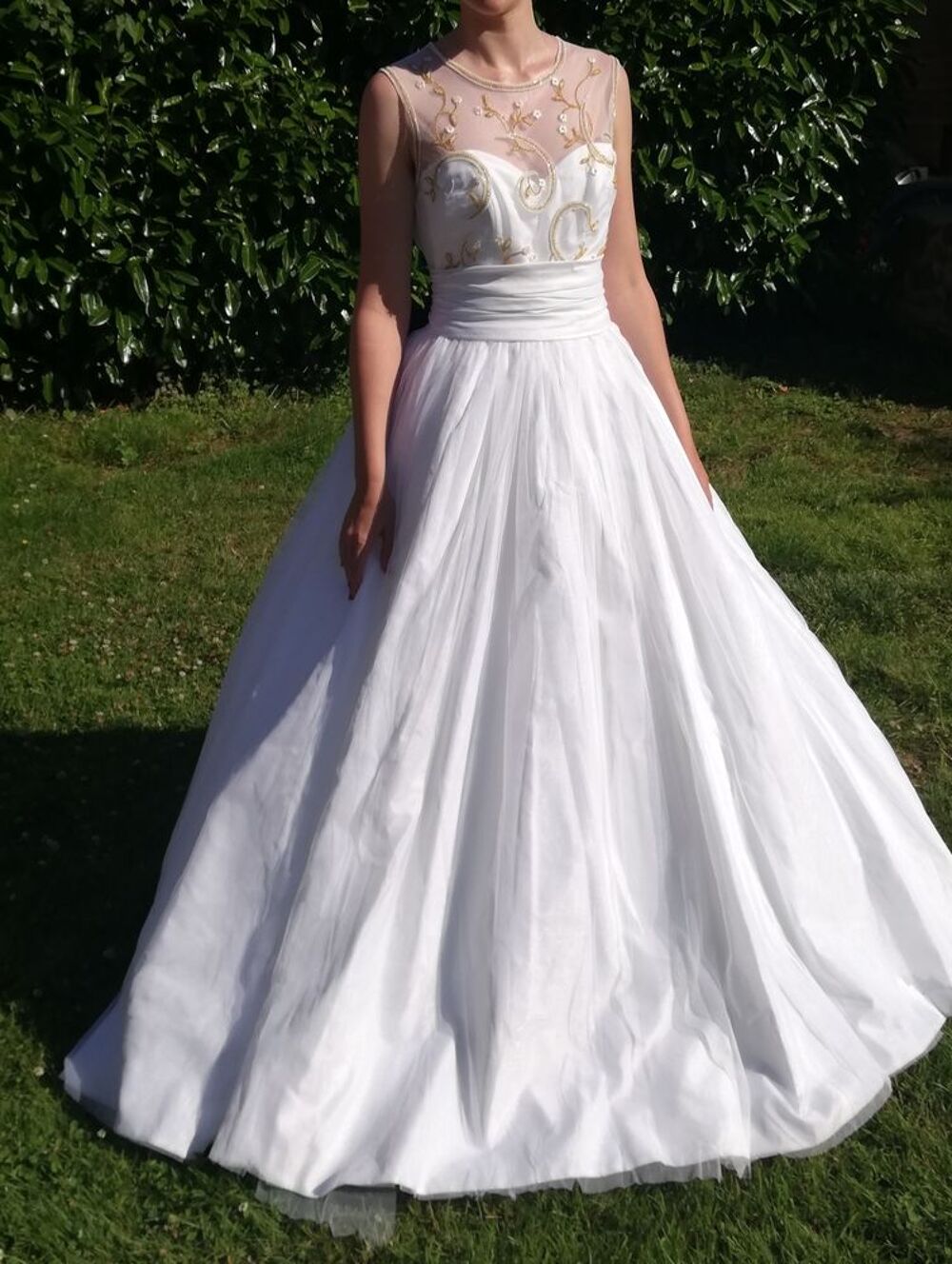 Robe de mari&eacute;e Vêtements