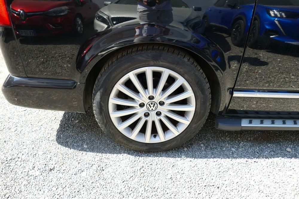 MULTIVAN Multivan 2.0 BiTDI 180 FAP Carat DSG7 2010 occasion 13600 La Ciotat