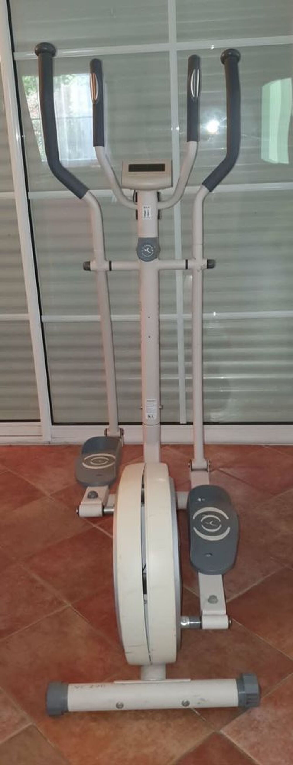 V&eacute;lo elliptique DOMYOS Sports