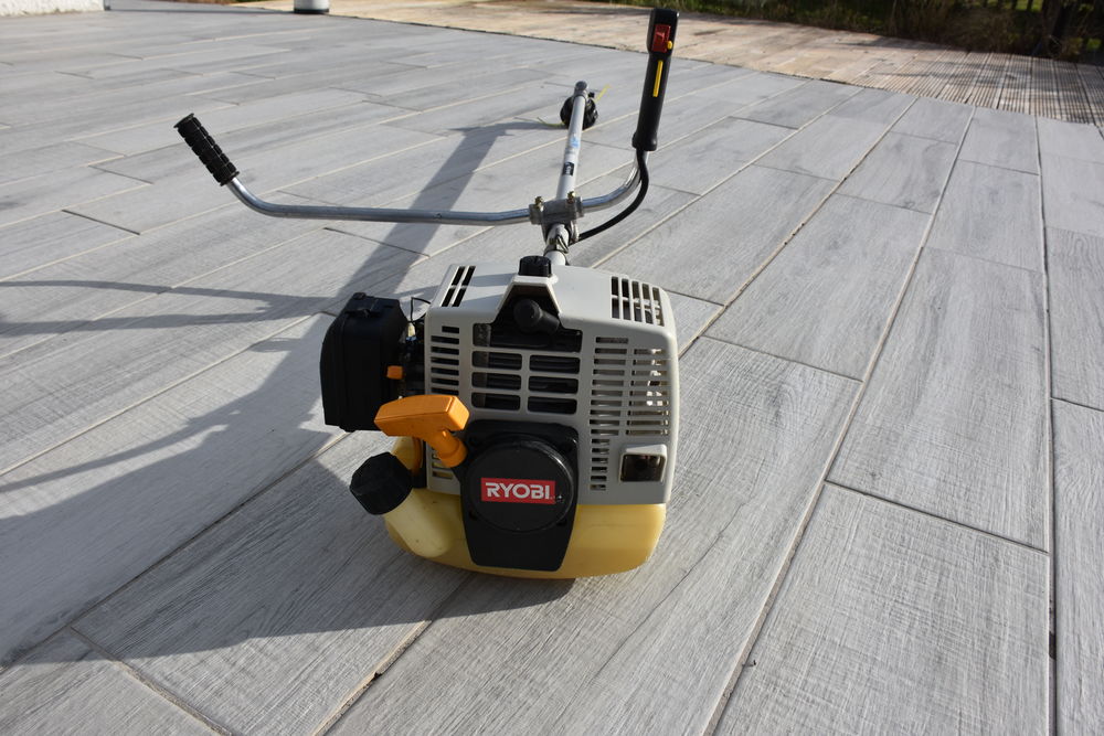Rotofil essence 2T RYOBI Jardin