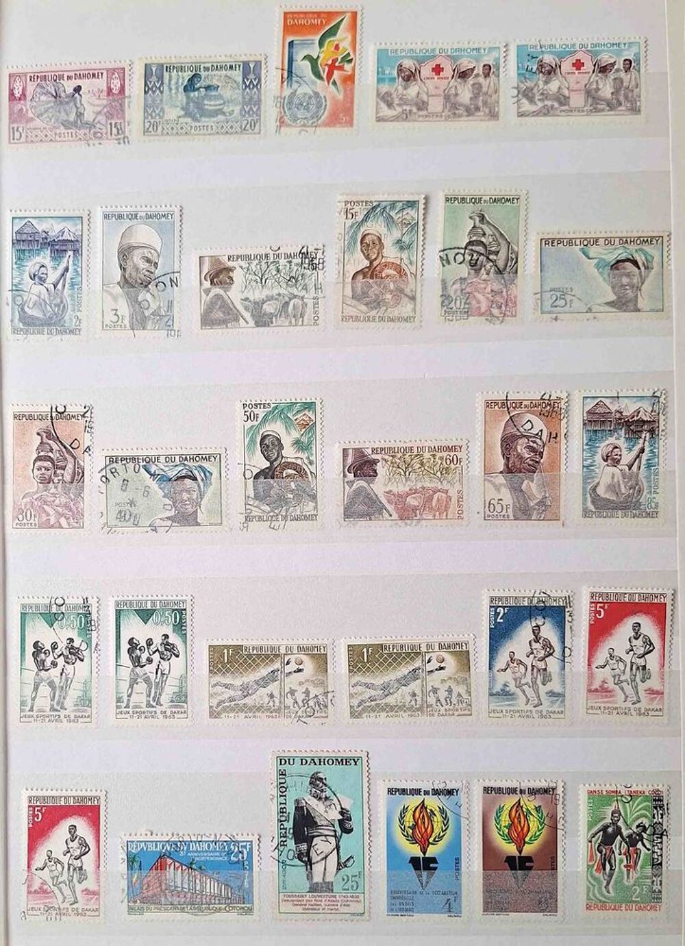 S&eacute;rie de timbres de collection du Dahomey 