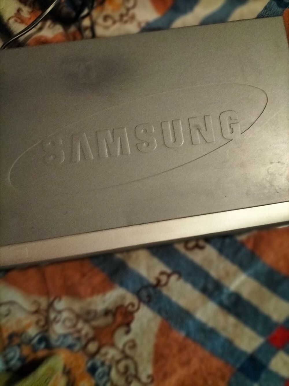 Lecteur VHS Samsung sans t&eacute;l&eacute;phone tr&egrave;s bon &eacute;tat Photos/Video/TV