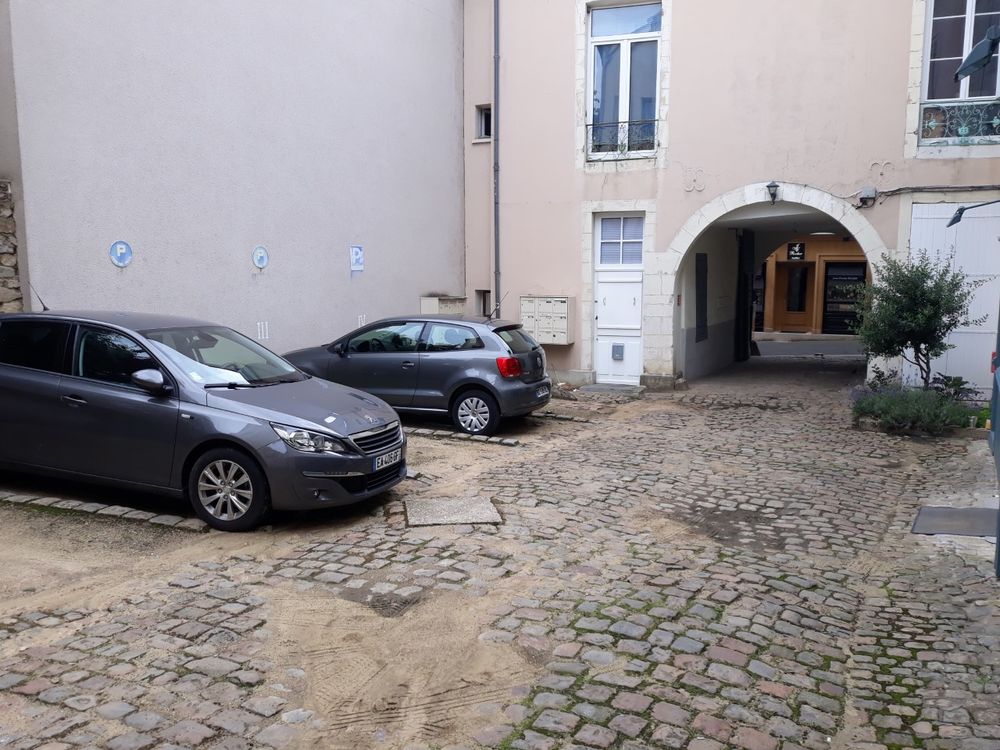 Location Parking/Garage Parking hyper centre le Mans Le mans