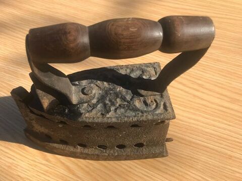 Fer � repasser � braises 25 Mottier (38)