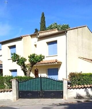  Villa à louer 6 pièces 179 m²