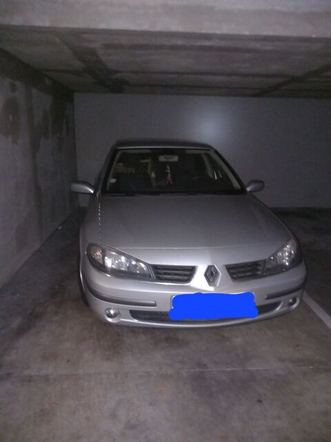 Renault Laguna II Laguna 1.9 dCi 120 Confort Dynamique 2005 occasion Villers-Cotter&ecirc;ts 02600