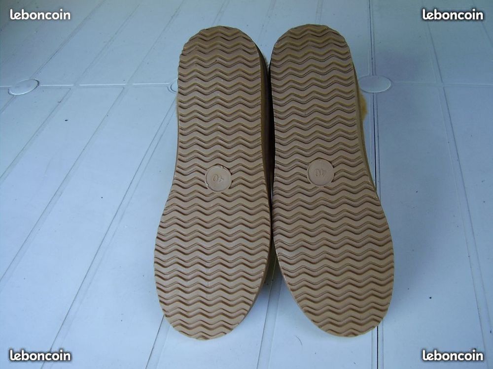 
Bottine fourr&eacute;e " peau retourn&eacute;e Dain"
Chaussures