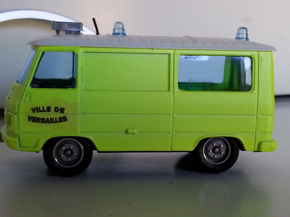 Miniature Pompier - N&deg; 589
