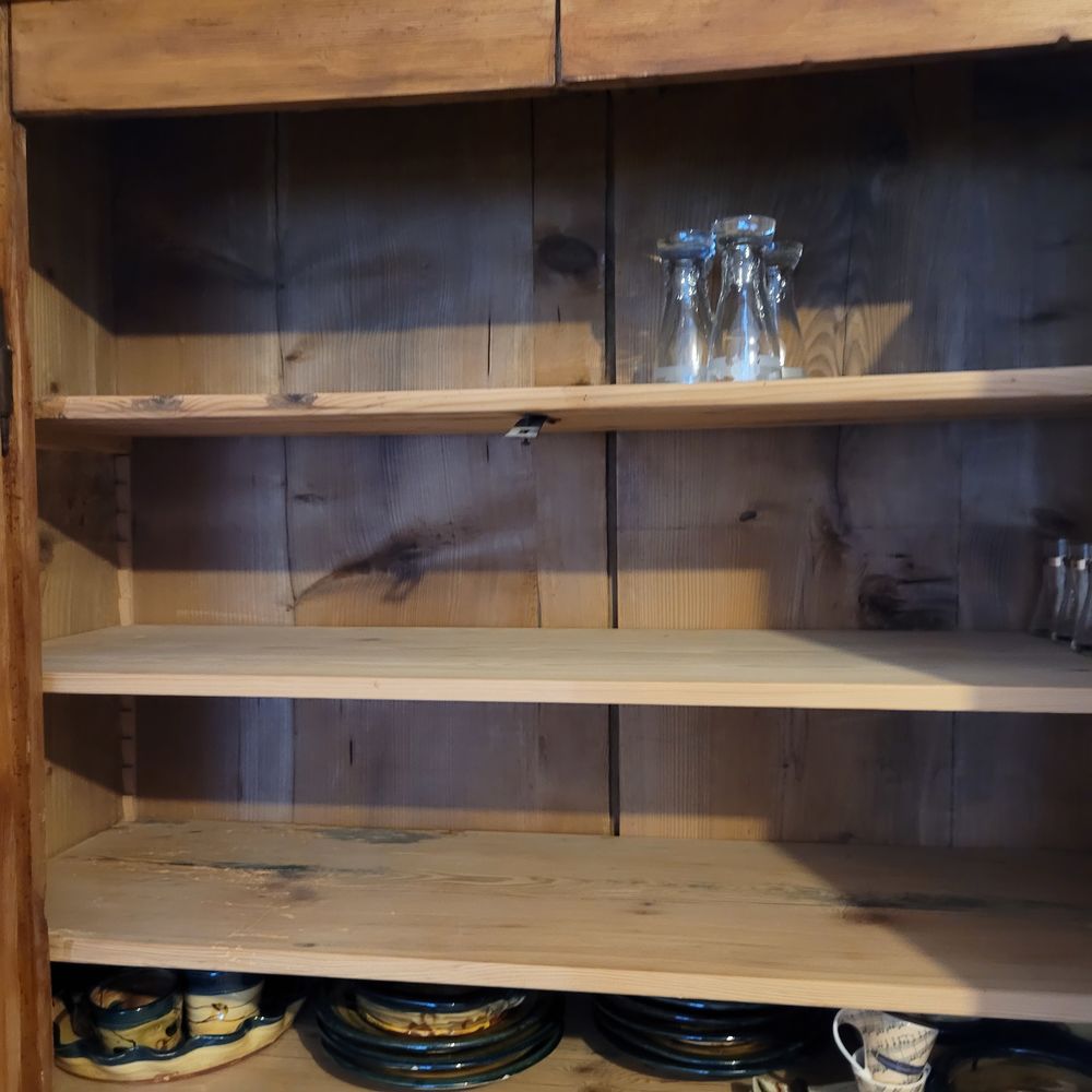ARMOIRE ANCIENNE 2 PARTIES EN SAPIN Meubles