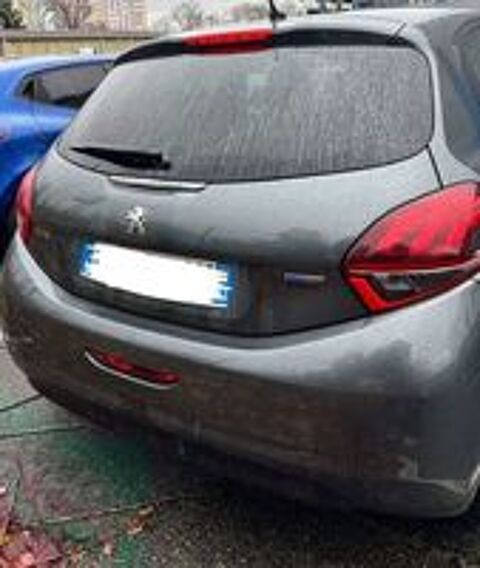 208 1.2 PureTech 82ch BVM5 Style 2017 occasion 38000 Grenoble