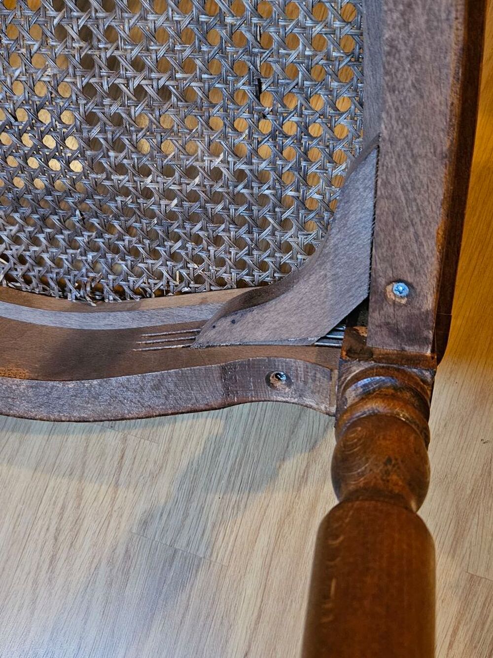 Chaise ancienne cann&eacute;e Meubles