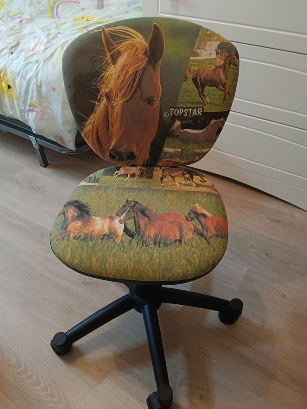 Chaise de bureau pivotante motif chevaux Meubles
