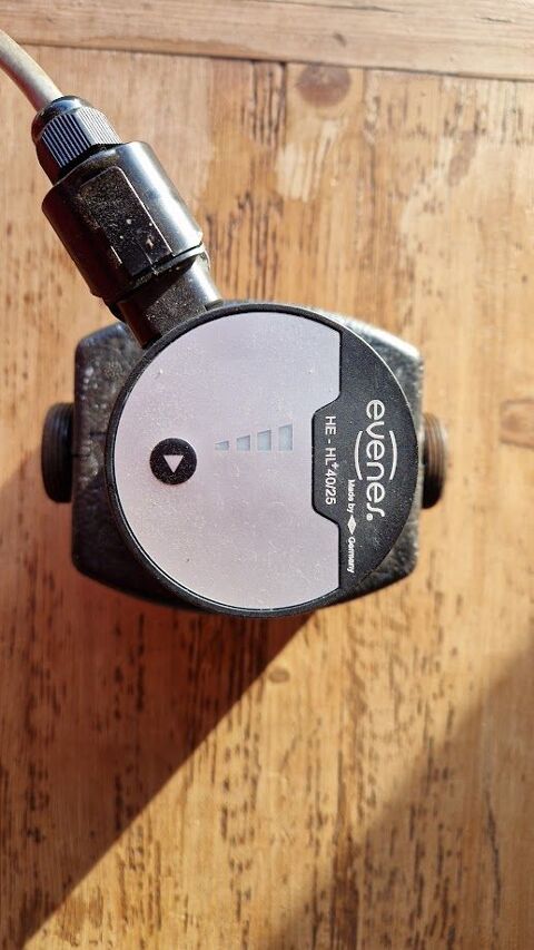 Circulateur chauffage EVENES HE-HL+40-25S,DN25(1 ),PN10 230V Vaulnaveys-le-Haut (38)