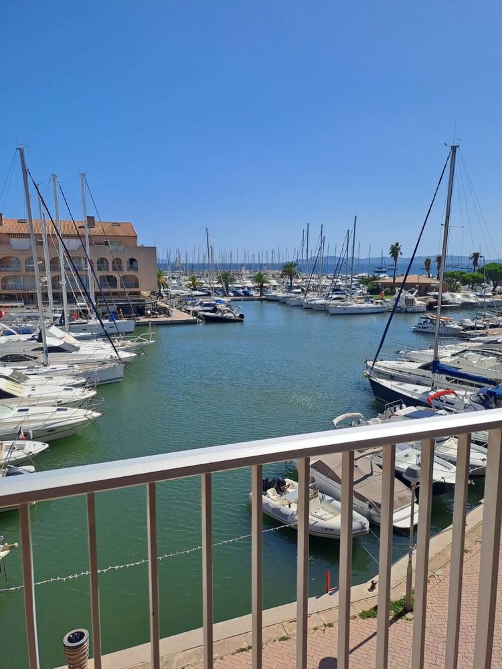   1ere semaine d'aout ou 2ème semaine d'aout  Provence-Alpes-Côte d'Azur, Hyeres Plage (83400)