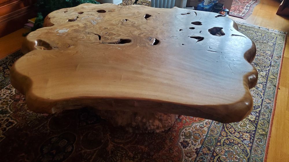 Table basse en loupe d'orme massif ? tr&egrave;s belle qualit&eacute;
Meubles