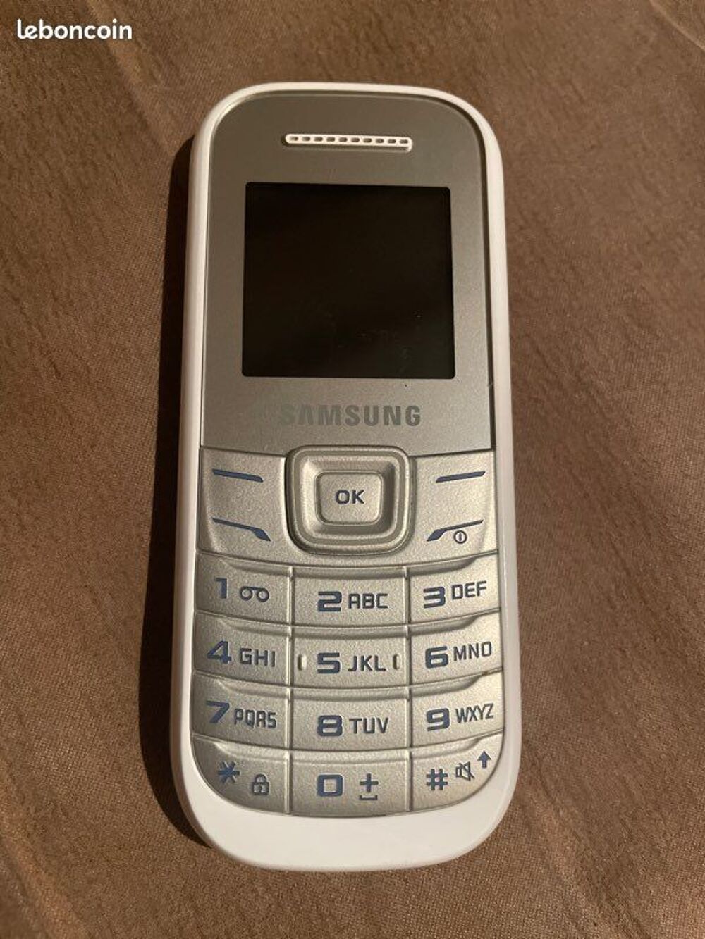 T&eacute;l&eacute;phone portable Samsung GT-E1200i Téléphones et tablettes