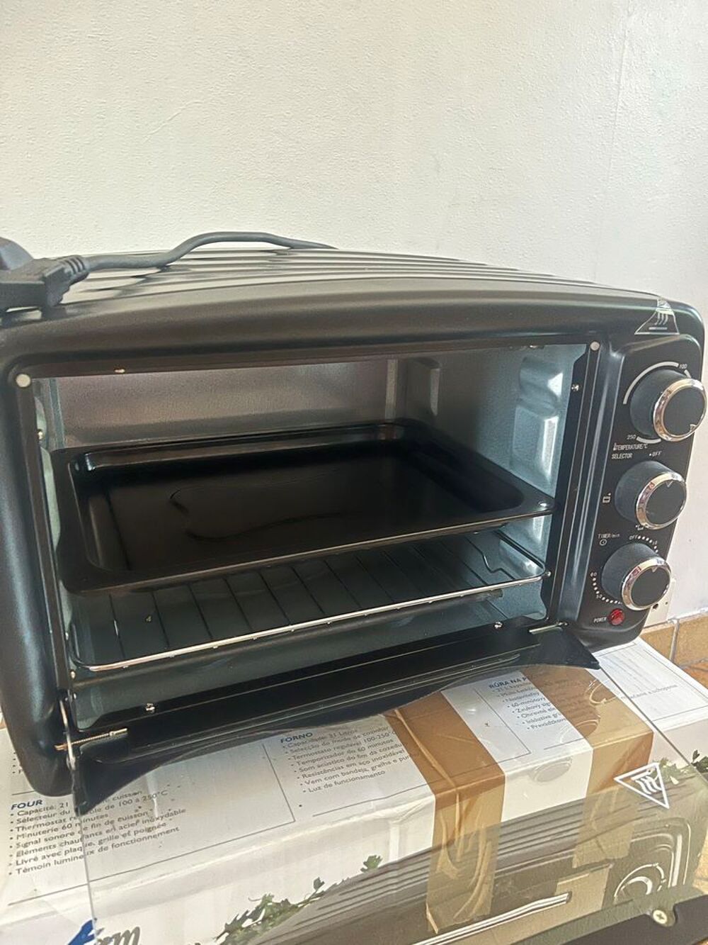 Four &eacute;lectrique Zeam 21 L. Avec bo&icirc;te d'origine Electroménager