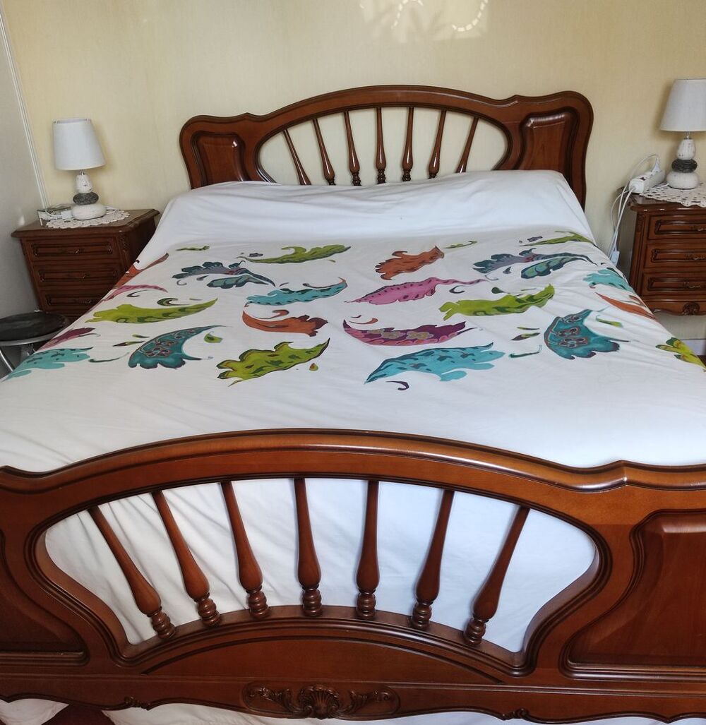 Lit, 2 chevets, sommier et matelas Meubles