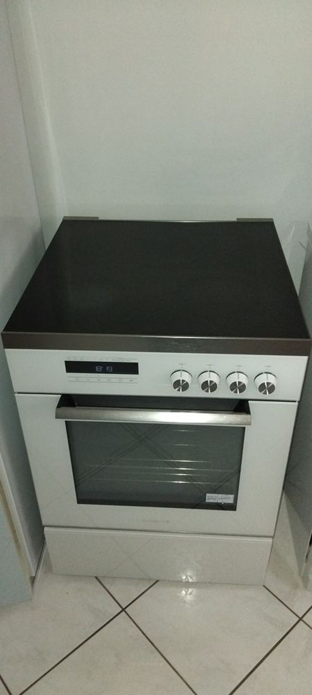 Cuisini&egrave;re four de dietrich Electroménager