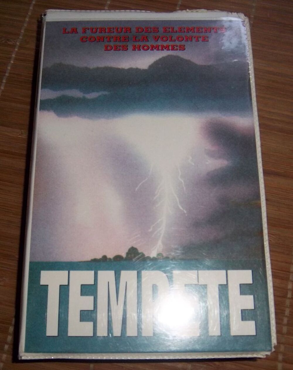Vhs Hurricane temp&ecirc;te Jerry Jameson DVD et blu-ray