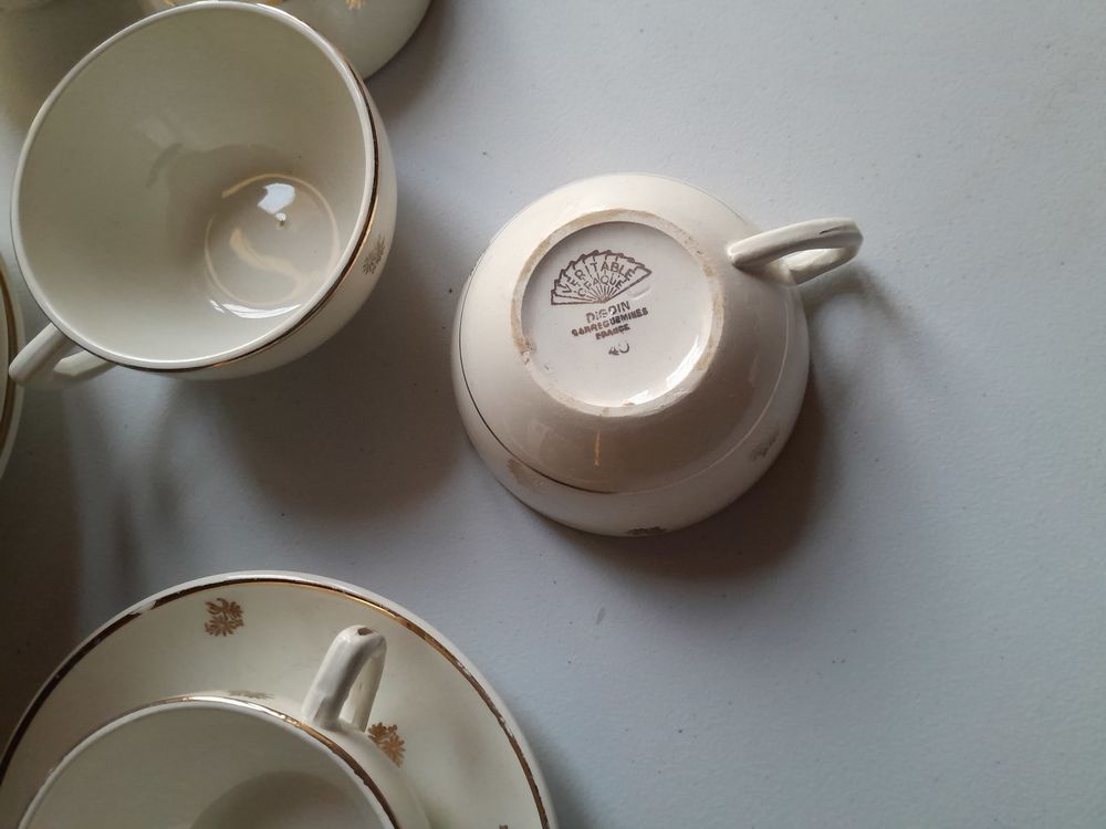 Service &agrave; caf&eacute; ancien 12 soucoupes + 10 tasses Décoration