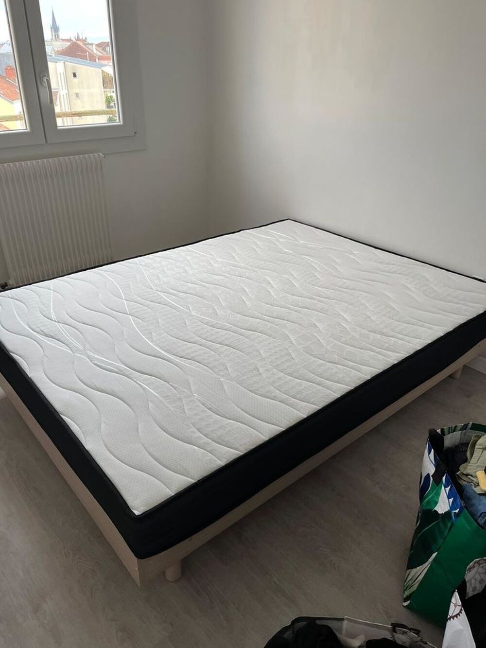 Vente Matelas + Sommier 140x190 Jeux / jouets
