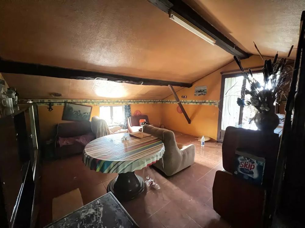 Vente Ferme maison mitoyenne 115m2 h rdc+1 
dépend 207m2. ter 1870m2 Corcelles-en-beaujolais