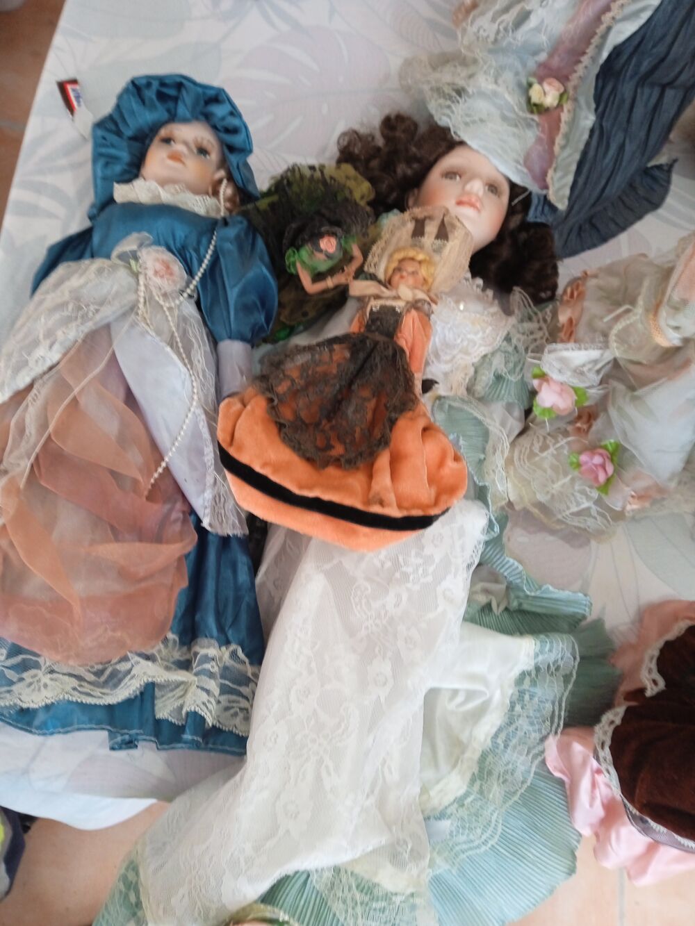 Poup&eacute;e de collection tete porcelaine faire Jeux / jouets