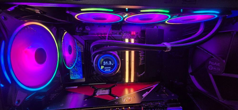 PC haut de gamme ? Parfait &eacute;tat, tr&egrave;s peu utilis&eacute;
Matériel informatique