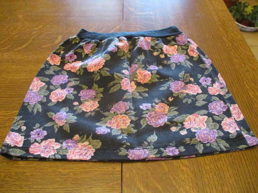 Ensemble fleuri longues manches avec jupe Vêtements enfants