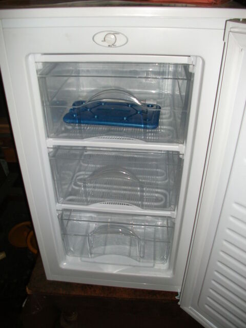 cong�lateur table top tr�s peut servi 60 La Ciotat (13)