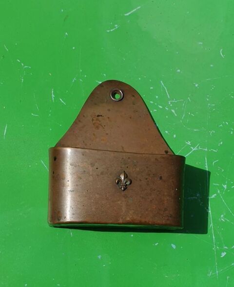 Porte allumettes vintage en cuivre Dourdan (91)