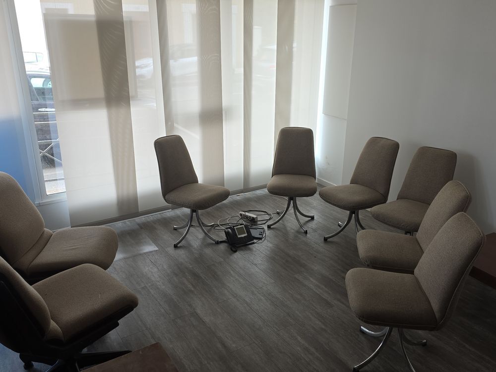 Lot de 6 chaises m&eacute;tal et tissu Meubles