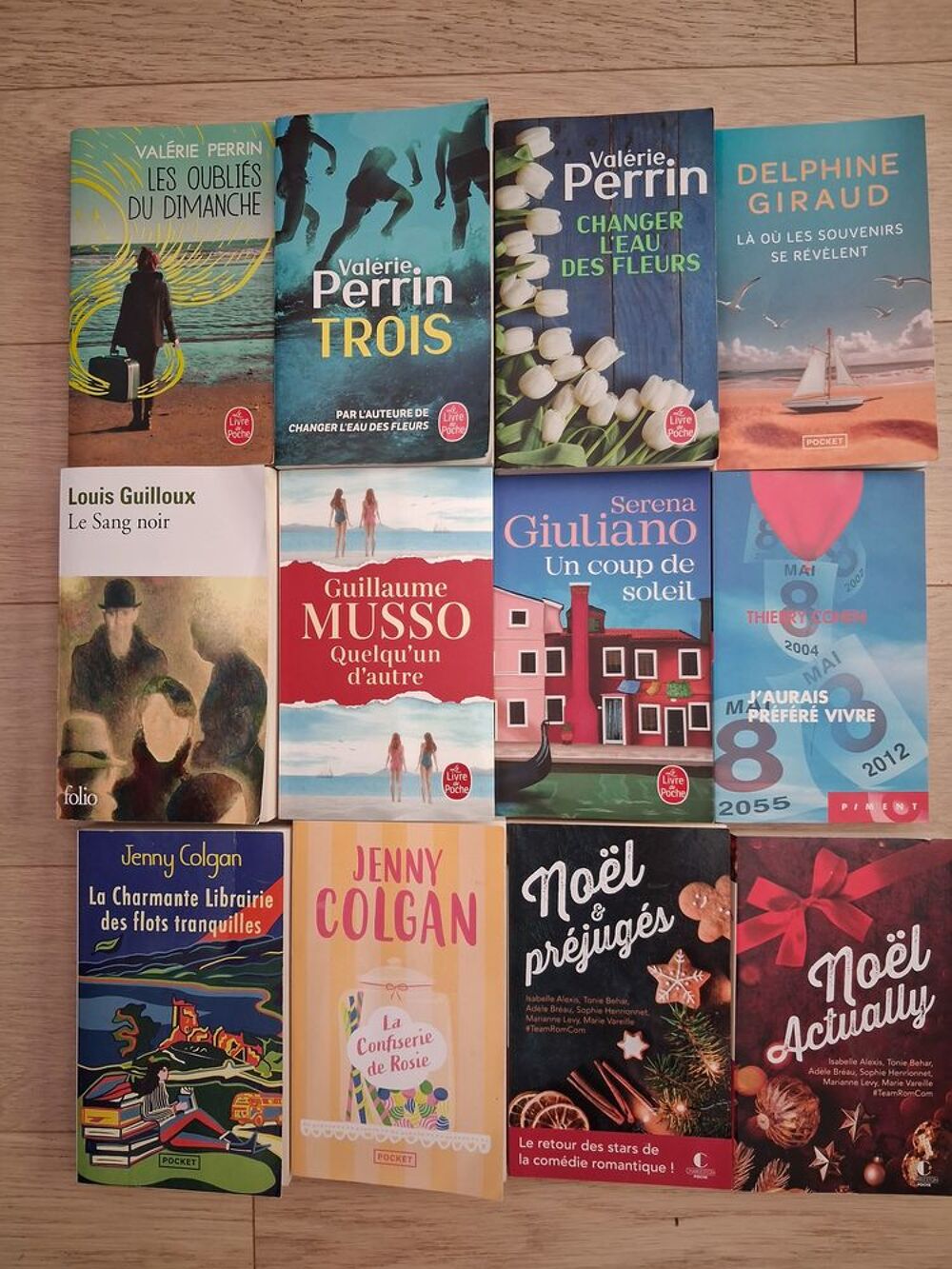 Grand choix de romans Feel Good / Thrillers.
Poche ou Broch&eacute; Livres et BD