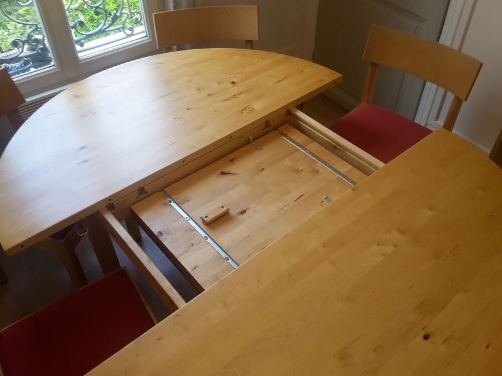 A SAISIR sur place, Table et 6 chaises NORMAN ik&eacute;a Meubles