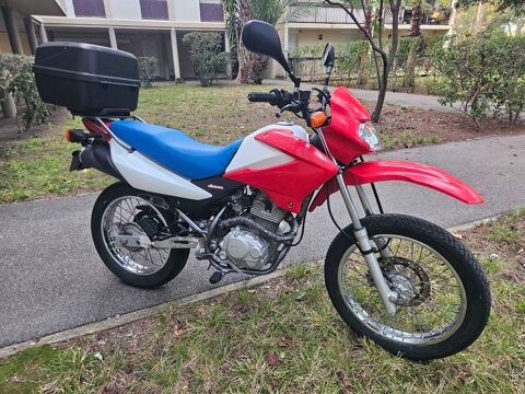 Moto HONDA 2005 occasion Marseille 13008