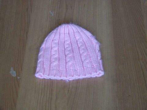 Bonnet de laine rose T. unique, TBE 2 Bagnolet (93)