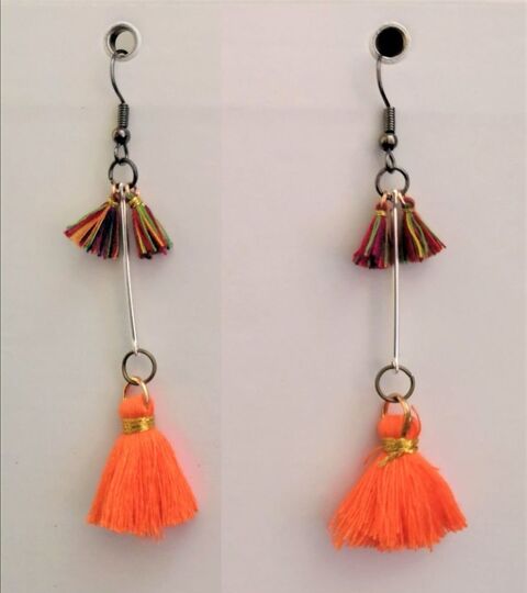 Boucles d'oreille mini pompons sur tige 2 La Seyne-sur-Mer (83)