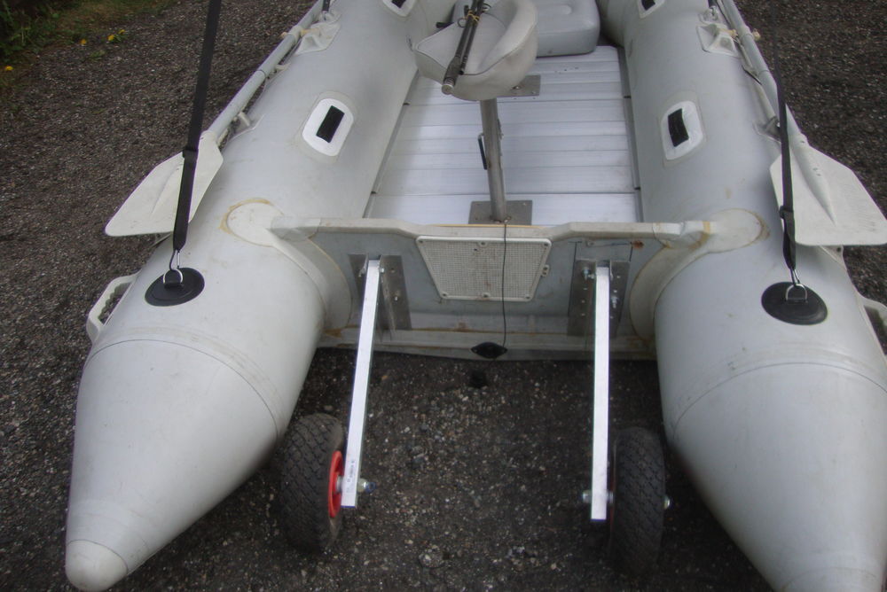 bateau pneumatique hors bord Sports